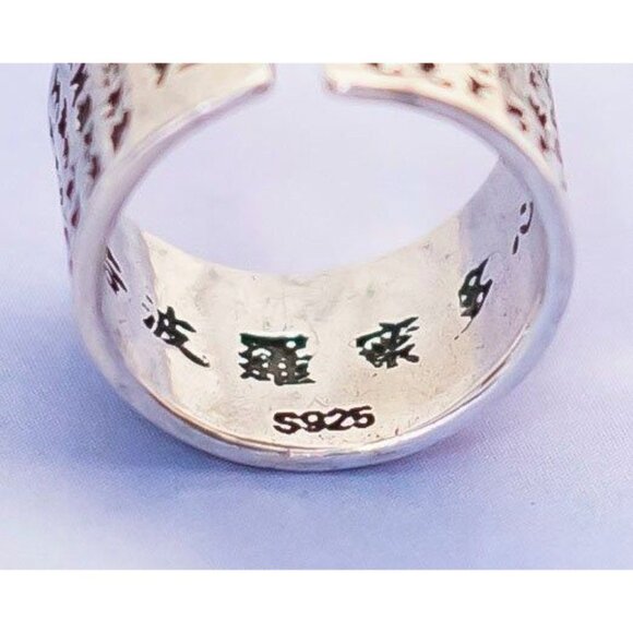 Vintage Gothic Letters Engraved Ring - S13 - Picture 3 of 4